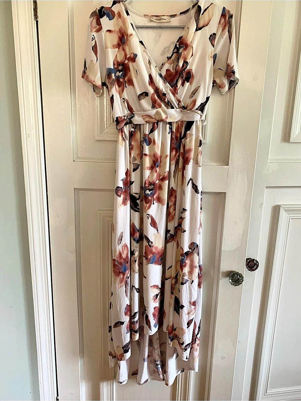 rheasthea Nursing Friendly Floral Wrap Hi-Low Dress in White & Pink